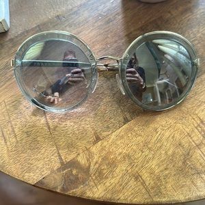 GUC Prada PR50TS sunglasses in transparent azul